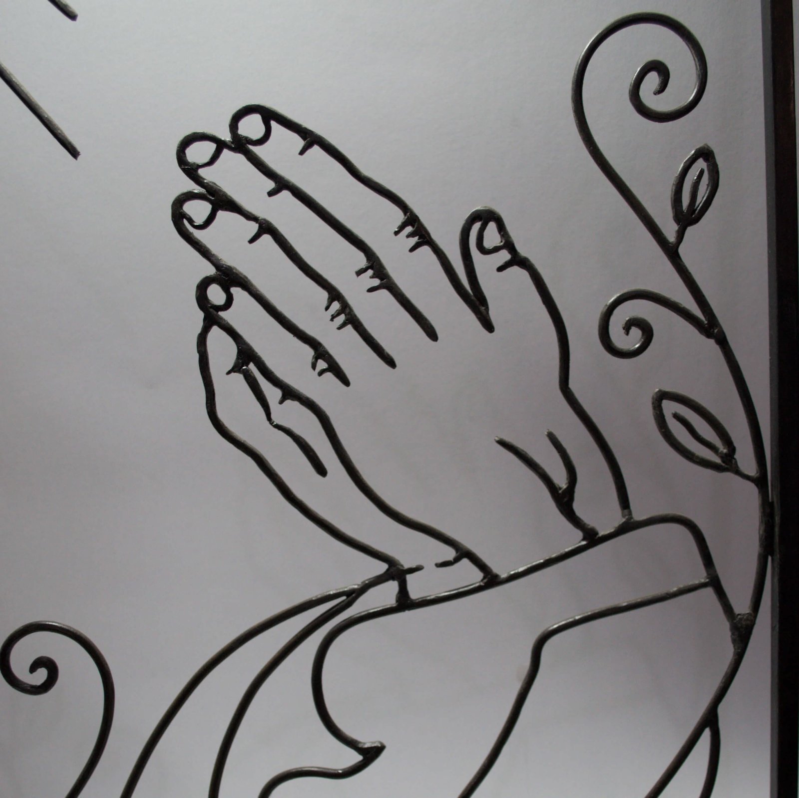 Handcrafted Praying Hands Wrought Iron Wall Art | LaksourCrafts